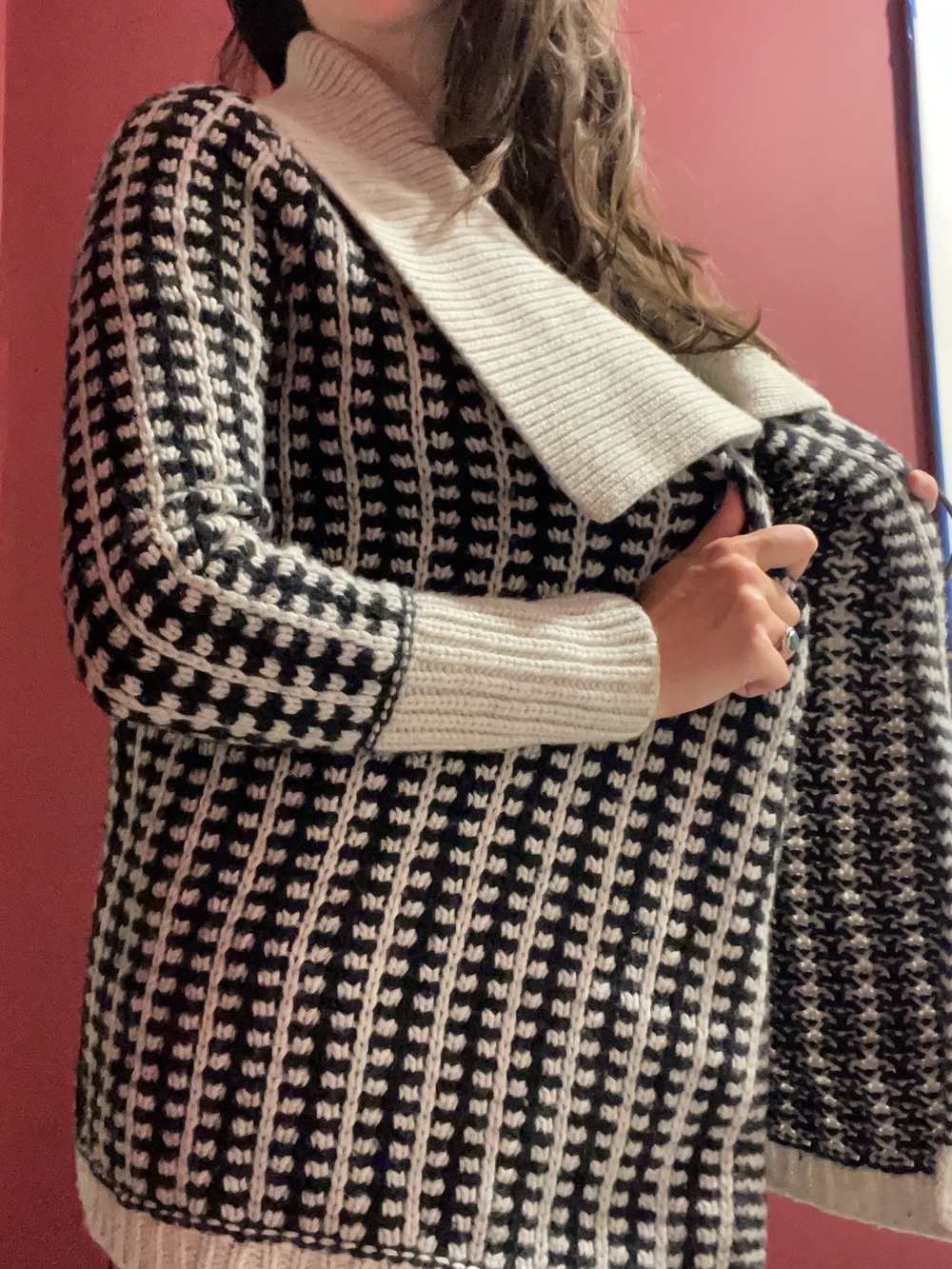 Black and Cream Houndstooth Open-Front Women's Sweater Cardigan - Picture 3 of 3